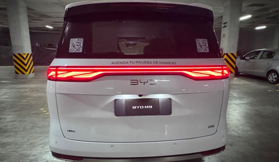 Byd M9 1.5T PHEV DM-I GL AUTO Minivan 2026