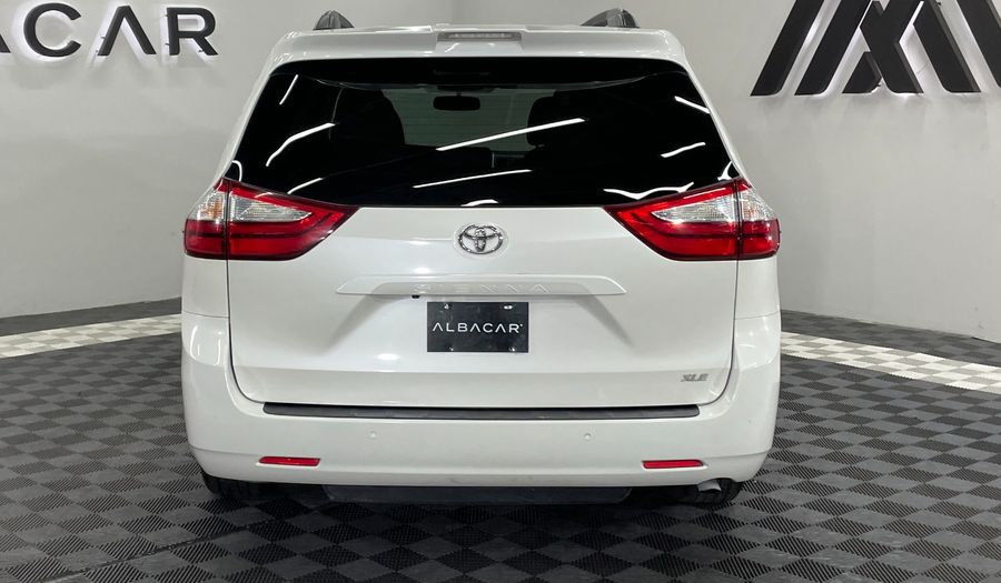Toyota Sienna 3.5 XLE PIEL AUTO Minivan 2019