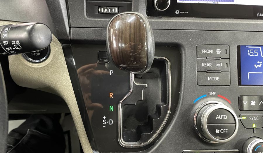 Toyota Sienna 3.5 XLE PIEL AUTO Minivan 2019