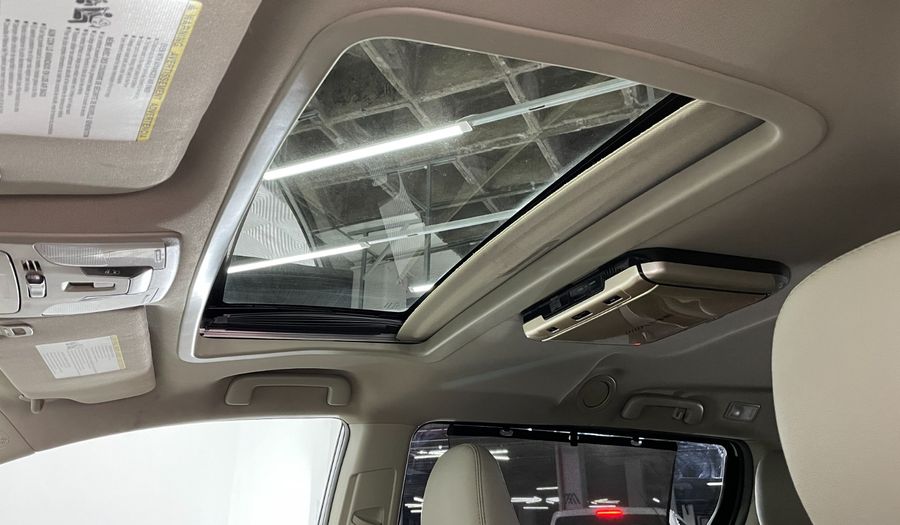 Toyota Sienna 3.5 XLE PIEL AUTO Minivan 2019