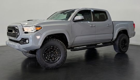 Toyota • Tacoma