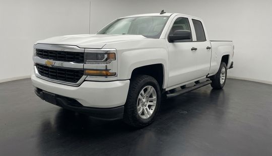 Chevrolet • Silverado 2500