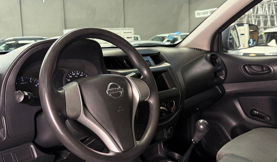 Nissan Np300 2.5 ESTACAS DH AC PAQ. SEG. Pickup 2020