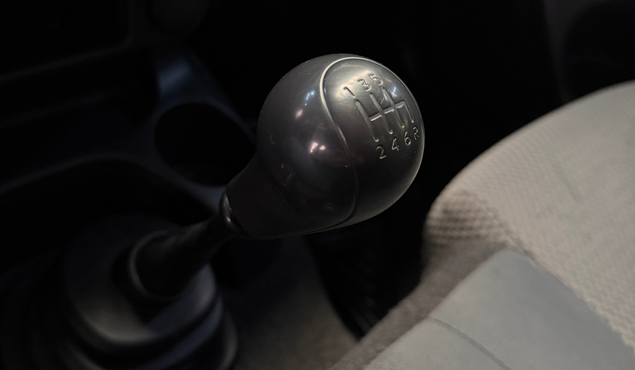 Nissan Np300 2.5 ESTACAS DH AC PAQ. SEG. Pickup 2020