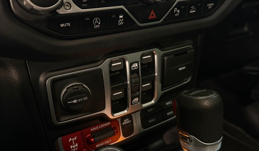 Jeep Gladiator 3.6 MOJAVE AUTO 4WD Pickup 2024