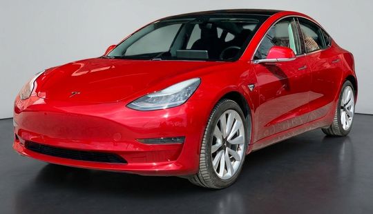 Tesla • Model 3