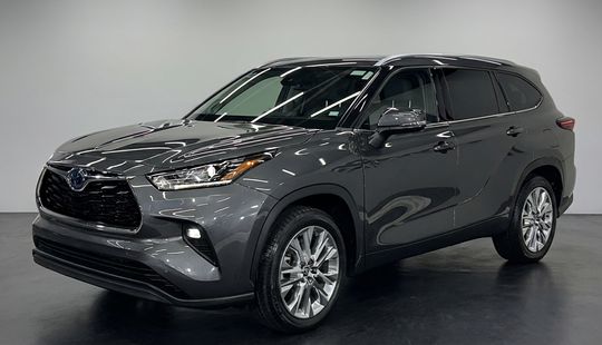 Toyota • Highlander