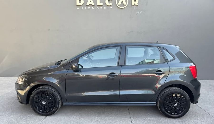 Volkswagen Polo 1.6 STARTLINE Hatchback 2021