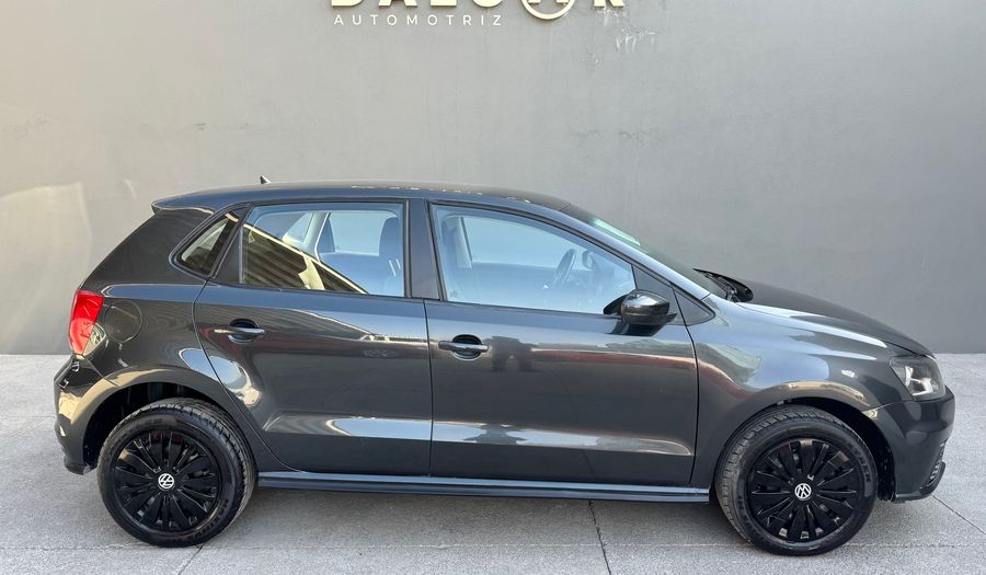 Volkswagen Polo 1.6 STARTLINE Hatchback 2021