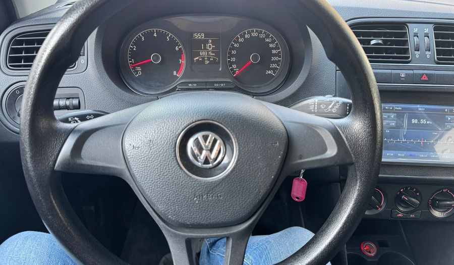 Volkswagen Polo 1.6 STARTLINE Hatchback 2021