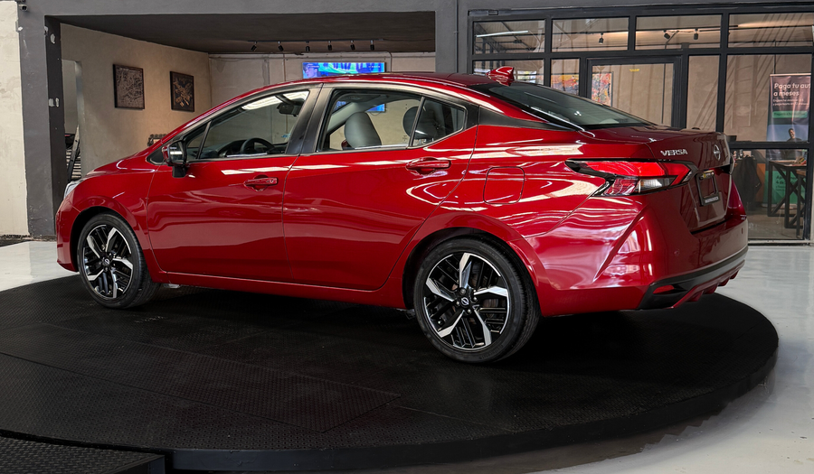 Nissan Versa 1.6 EXCLUSIVE CVT Sedan 2023