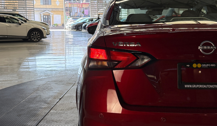 Nissan Versa 1.6 EXCLUSIVE CVT Sedan 2023