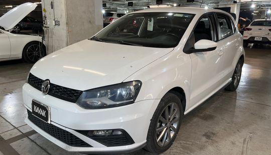 Volkswagen • Polo