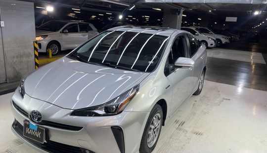 Toyota • Prius