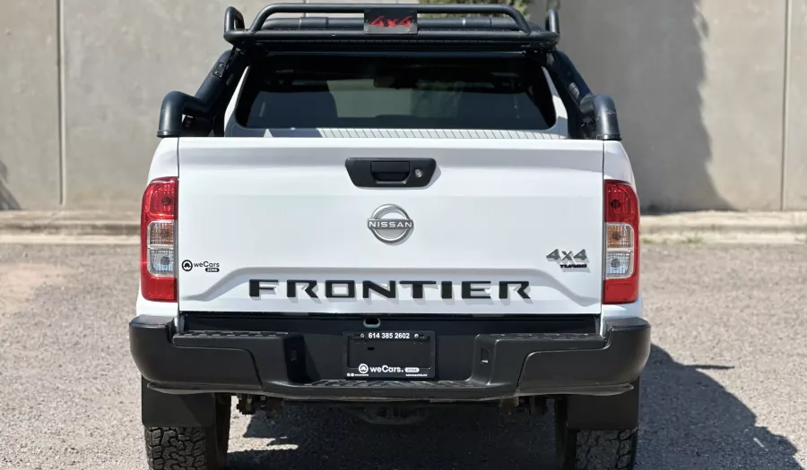 Nissan Frontier 2.5 DOBLE CABINA DIESEL 4WD Pickup 2023