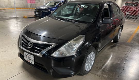Nissan • Versa