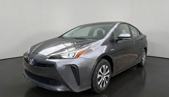 Toyota • Prius