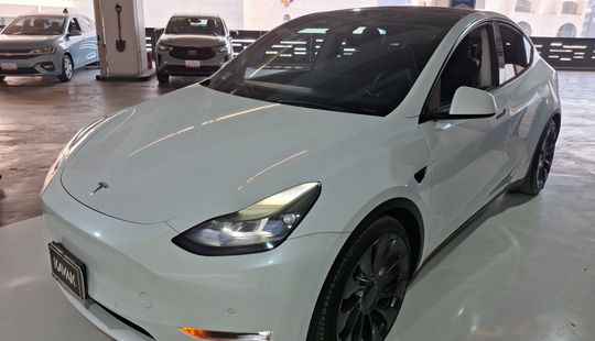 Tesla • Model Y