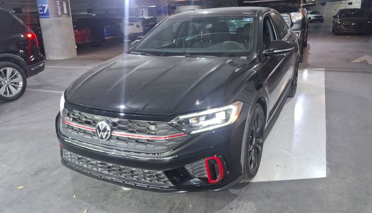 Volkswagen • Jetta