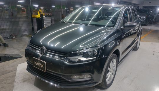 Volkswagen • Polo