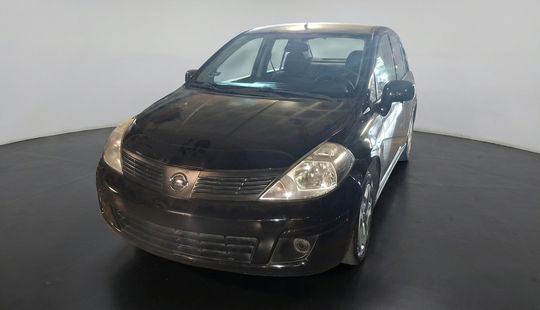 Nissan • Tiida