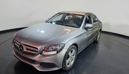 Mercedes Benz • Clase C