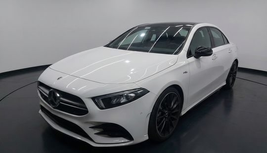 Mercedes Benz • Clase A