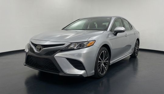 Toyota • Camry