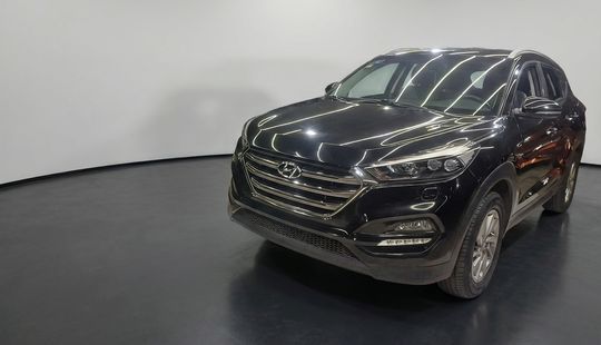 2017 • 77,954 km • Automático