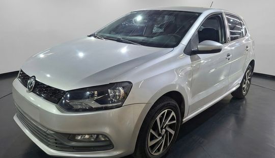 Volkswagen • Polo