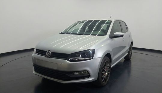 Volkswagen • Polo