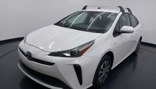 Toyota • Prius