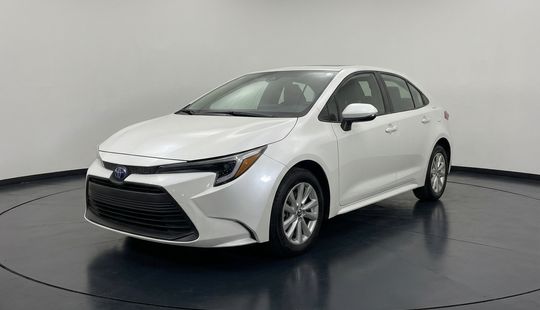 Toyota • Corolla
