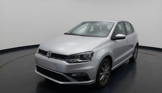 Volkswagen • Polo