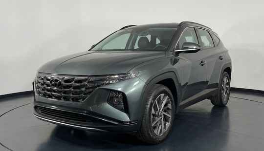 2024 • 8,477 km • Automático