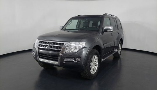 Mitsubishi • Montero