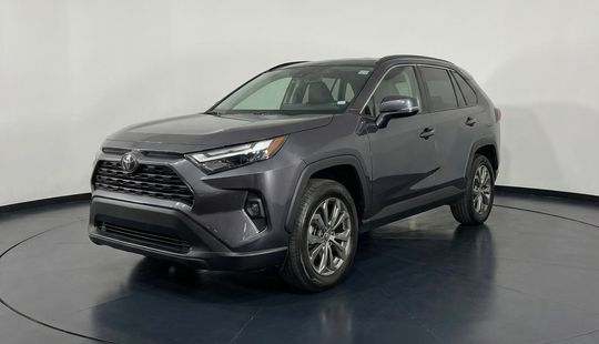 Toyota • RAV4