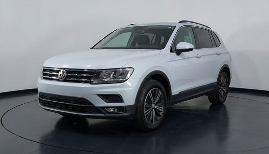 Volkswagen • Tiguan
