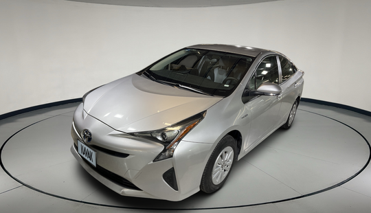 Toyota • Prius