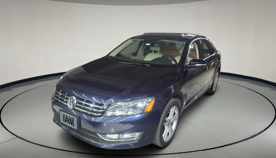 Volkswagen • Passat