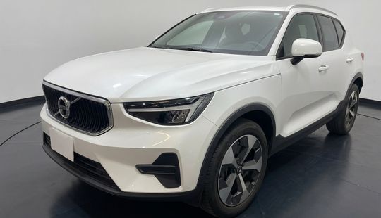 Volvo • XC40