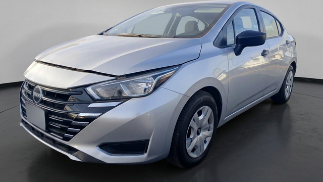 Nissan • Versa