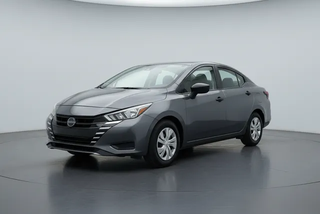 Nissan · Versa