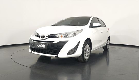 Toyota Yaris SL LIVE-2022