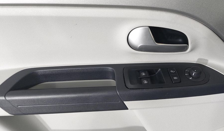 Volkswagen Up MPI HIGH UP Hatchback 2014