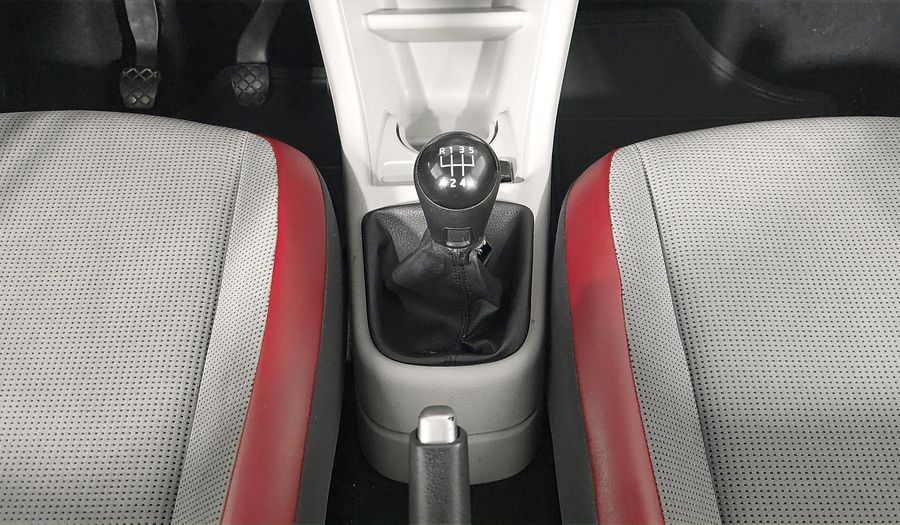 Volkswagen Up MPI HIGH UP Hatchback 2014