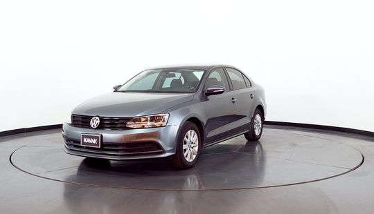  Volkswagen Vento   en venta  .  Advance  5cv