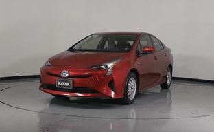 Toyota • Prius