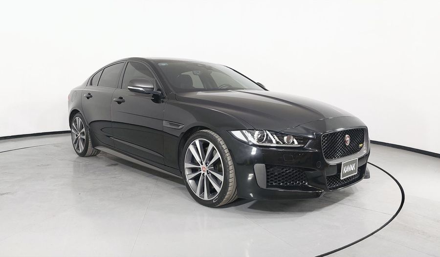 Jaguar Xe 2.0 SPORT 300 AUTO 4WD Sedan 2019