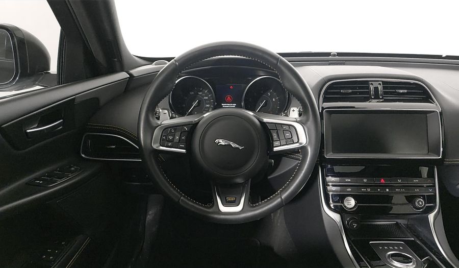 Jaguar Xe 2.0 SPORT 300 AUTO 4WD Sedan 2019